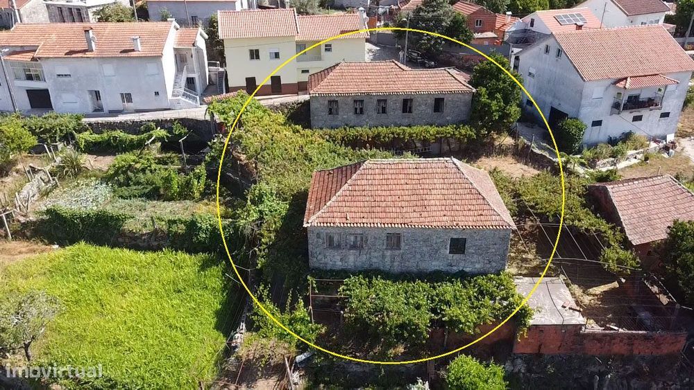 Quinta c/Moradias em granito- Vouzela