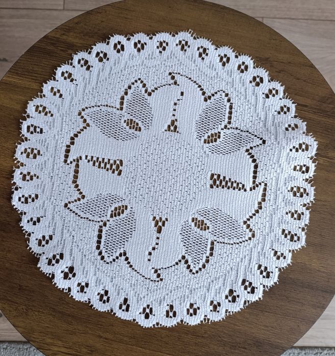 Serwetka 30 cm biała