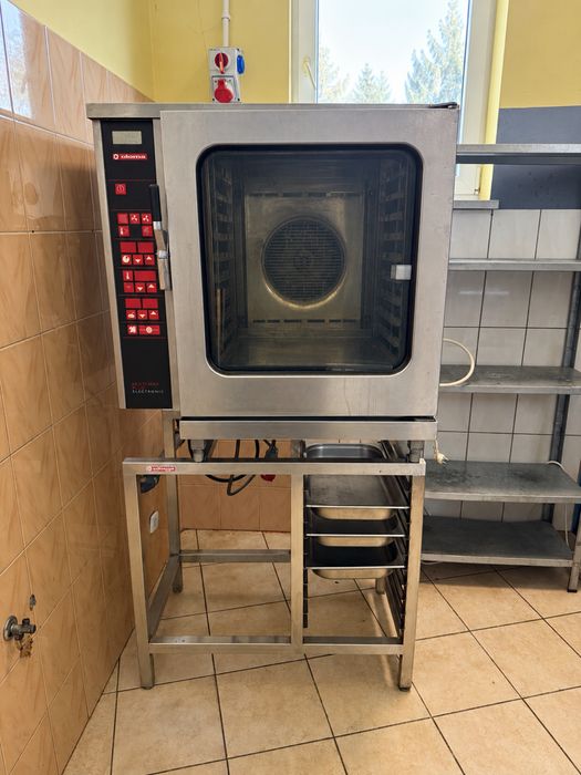 Piec konwekcyjno-parowy Eloma Multi Max 10-11 + podstawa i tace