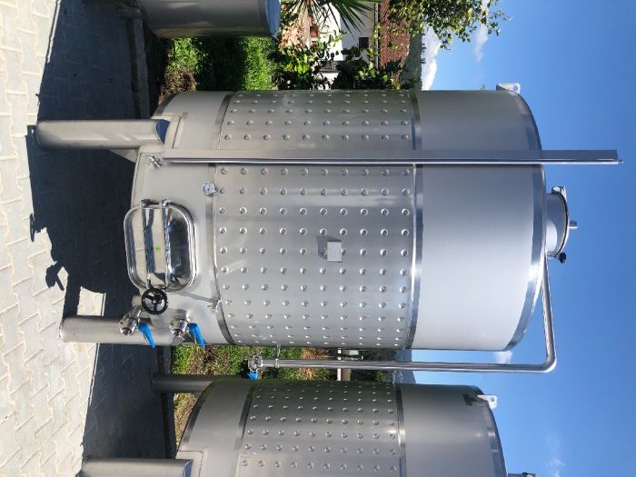 Cubas fermentação de vinho inox