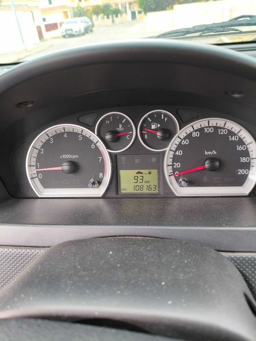 Automóvel Chevrolet Aveo 1.2 gasolina 108.000km