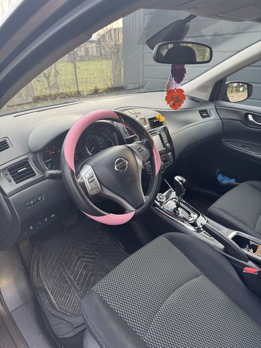 Nissan Pulsar.