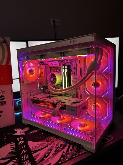 NOVO!! PC ULTRA GAMING RX 7800 XT 16GB - Ryzen 7 7800X3D