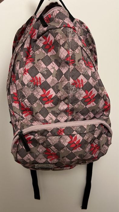 Różowy plecak A4 Nike