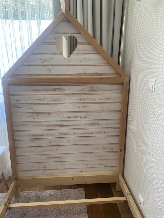 Cama casinha em madeira maciça