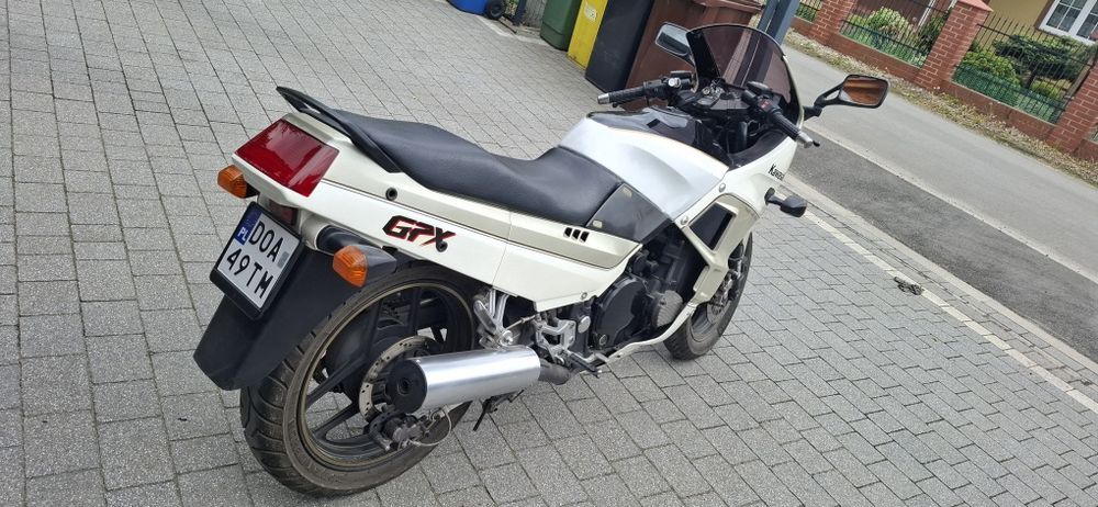 Kawasaki GPX 750R