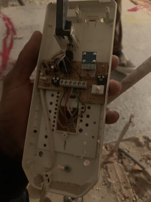 Eletricista Profissional | Instalações, Reparações e Manutenção Elétrica