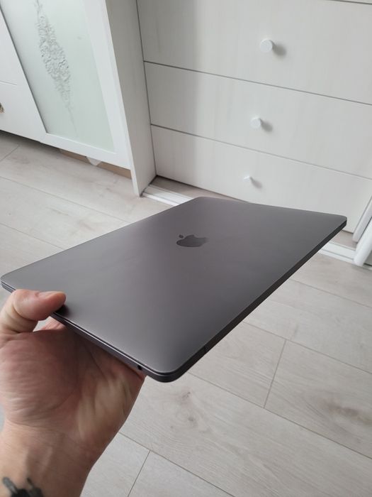 Mackbook Pro 2017 A1708 i5/256 Apple новий стан