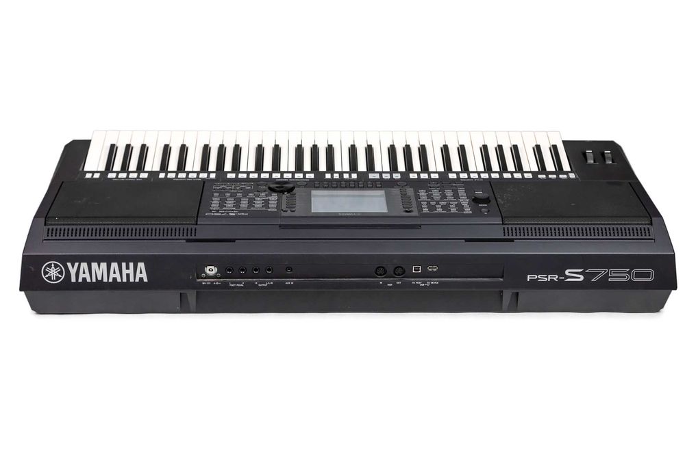 Yamaha PSR S750 - keyboard