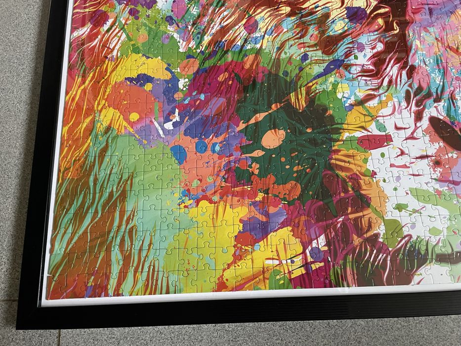 Decoração parede puzzle com moldura