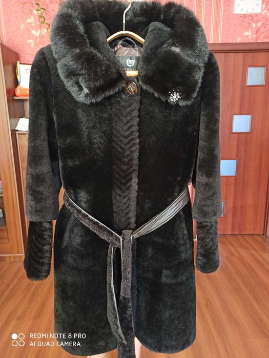 Продам мутоновую шубу