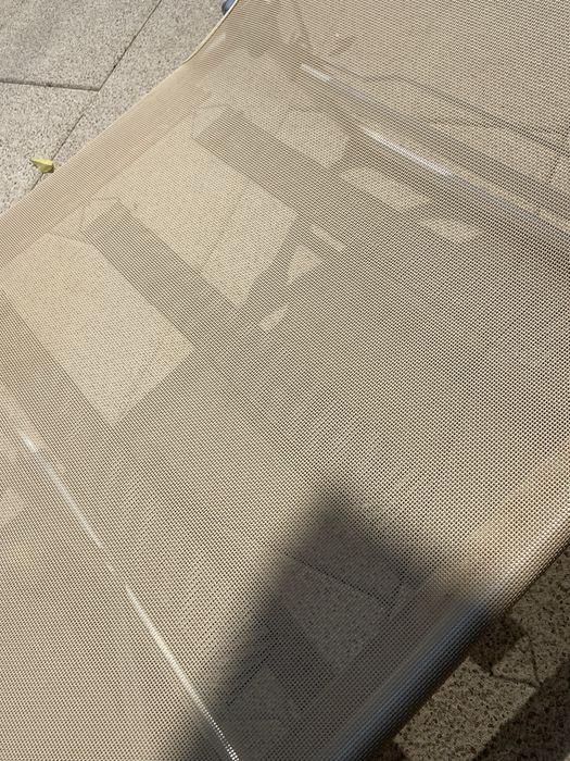 Espreguiçadeira bege como nova