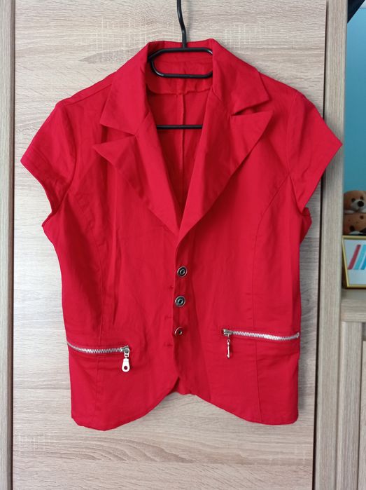 Czerwona narzutka/ żakiecik rozmiar M krótki rękaw