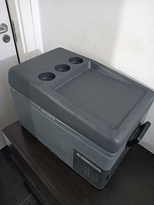Frigorífico 24 v para camião com 5 meses de uso