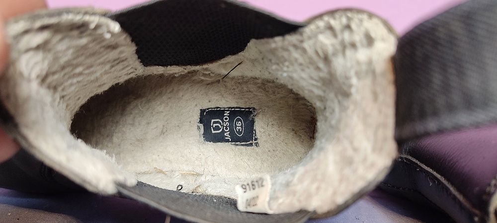 Zimowe skórzane sztyblety Jacson - ocieplane - rozmiar 36