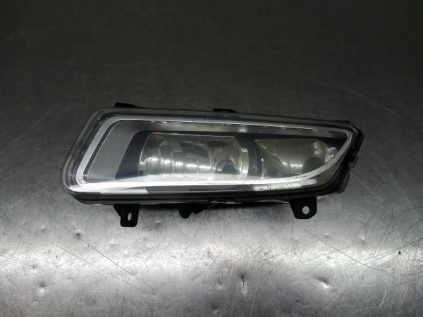 Farol nevoeiro frente esquerdo VOLKSWAGEN Polo (6R, 6C)
