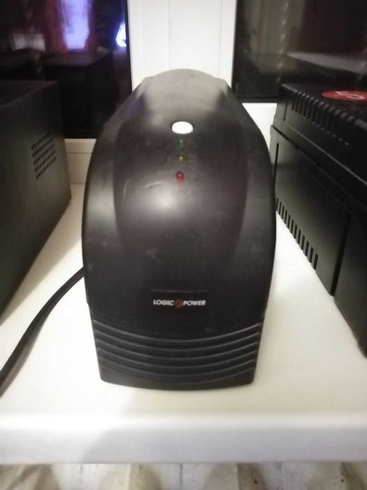 Бесперебойник, инвертор из 12в на 220в UPS