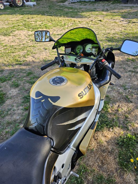 Suzuki GSXR Srad 750
