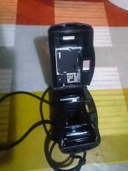 Máquina fotográfica Pentax em bom estado,
De 1994