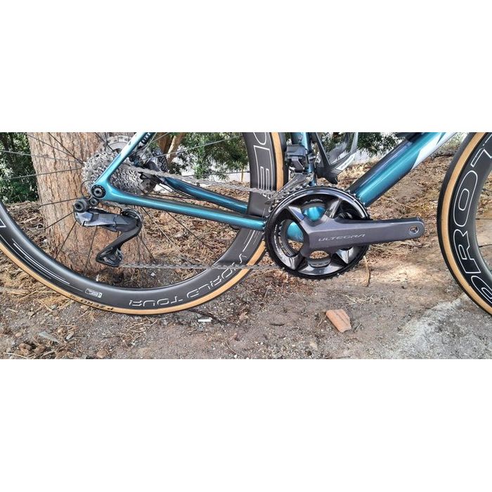 Ktm revelator com ultegra di2 e rodas carbono