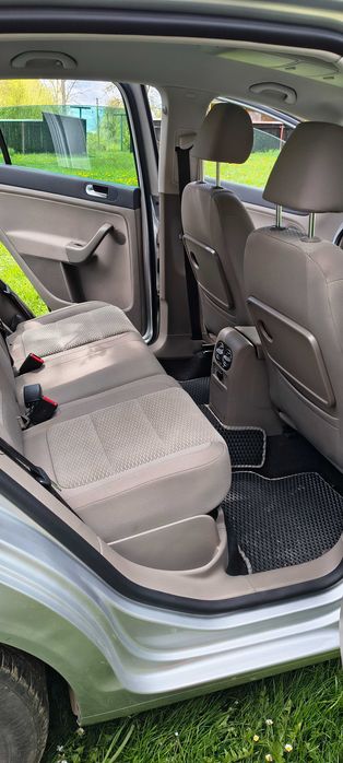 Продаж Volkswagen Golf Plus 2011