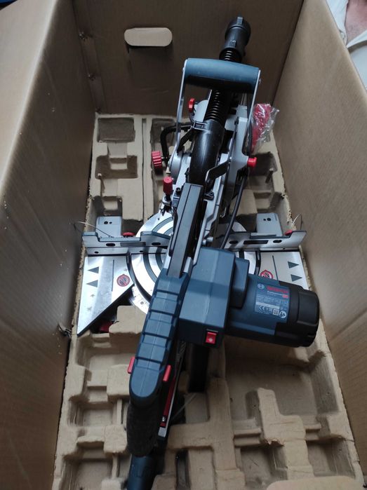 Circular para cortes madeira + maquina de desenhos madeira. Novos