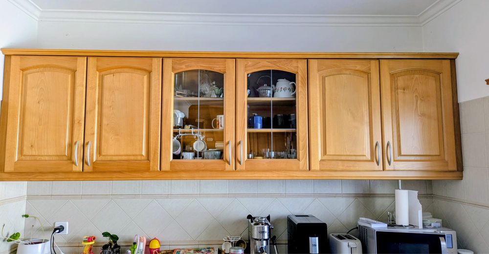 Cozinha em madeira maciça