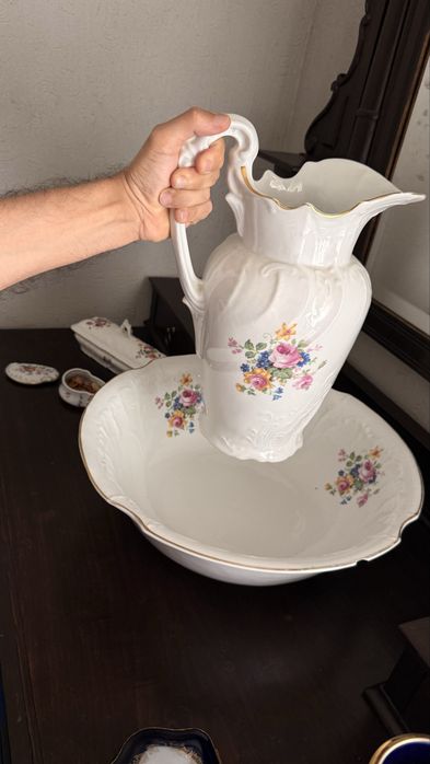 Conjunto de Lavatório Antigo Vista Alegre – 4 Peças (Porcelana Fina)