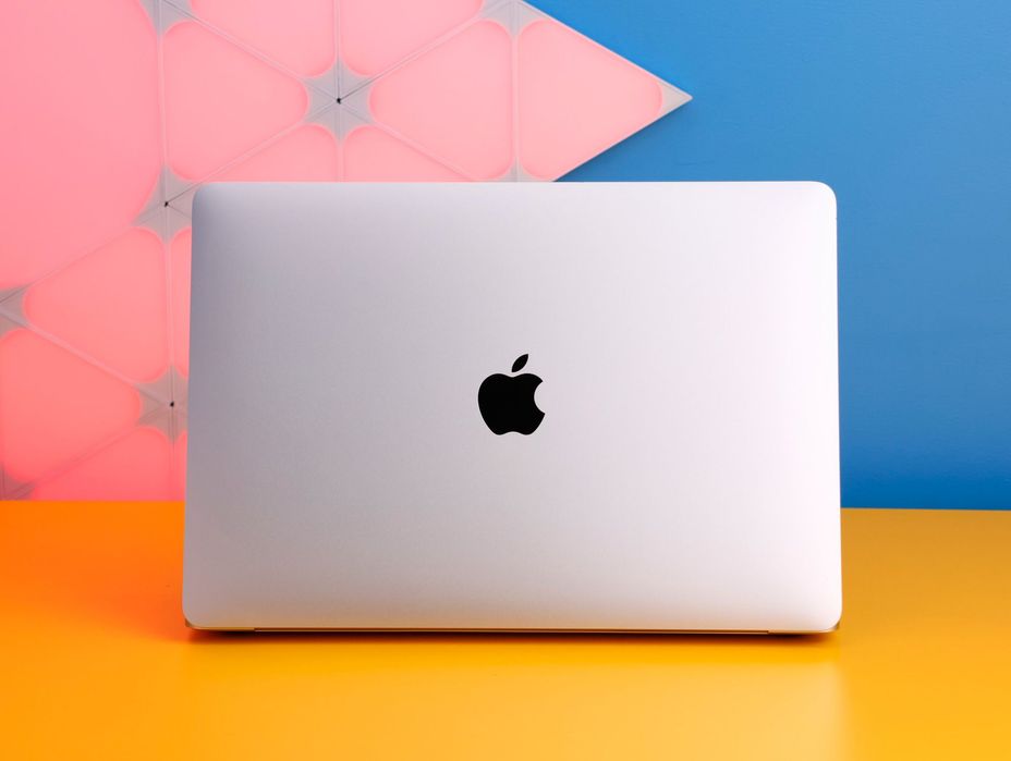 Ноутбук Apple MacBook Air 13" Silver (162539) Б/У З ГАРАНТІЄЮ