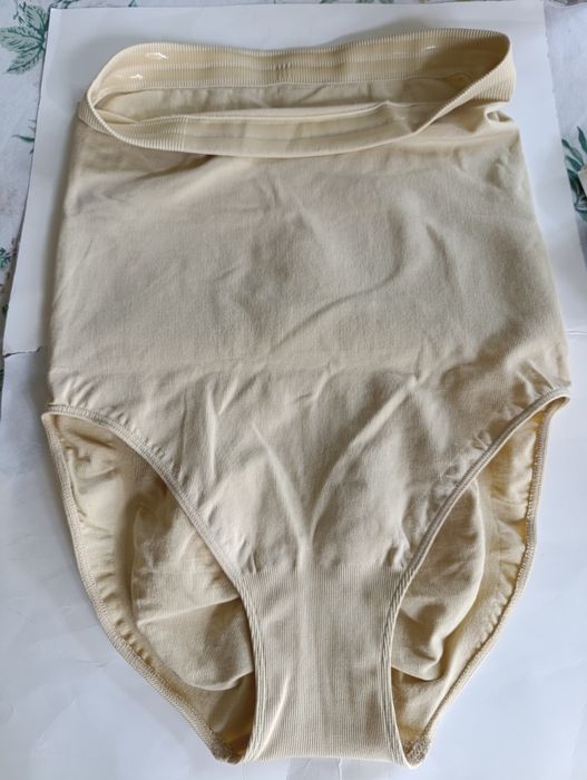 Продаються жіночі утягуючі еластичні трусикии