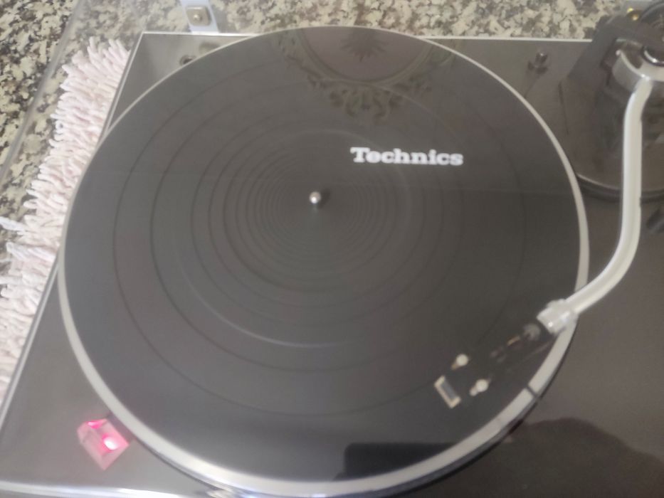 Technics SL D2 Turntable