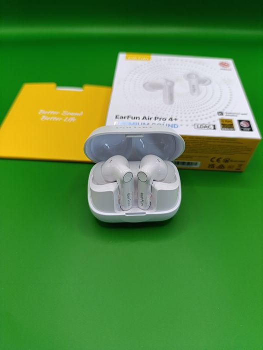 бездротові навушники EarFun Air Pro 4+