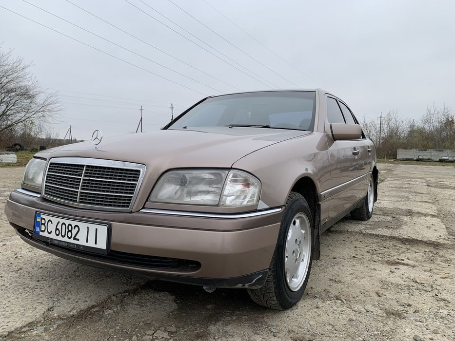 Mersedes-benz C180 W202 // 1993 // 1.8 газ/бензин // в хорошому стані