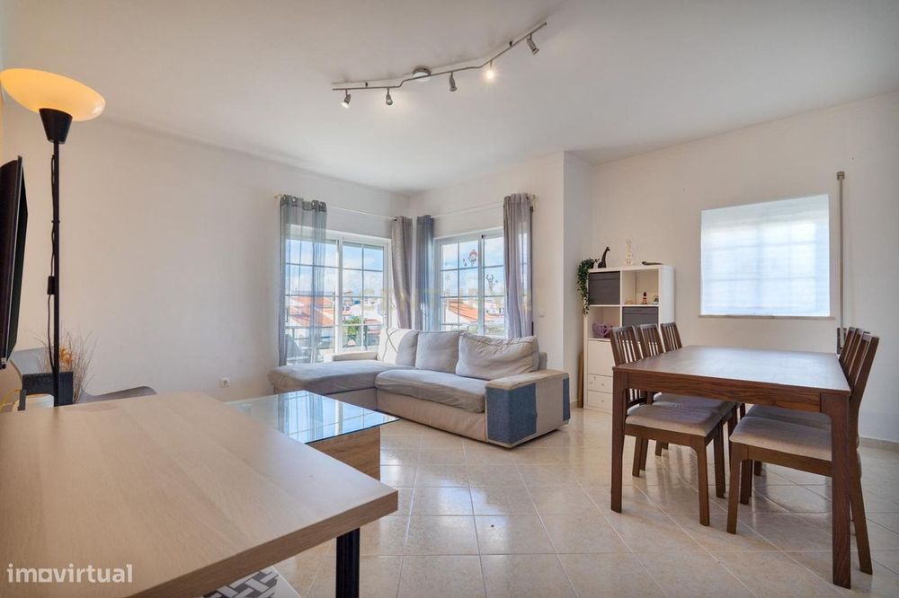 Espaçoso T3 na Mexilhoeira da Carregação  - Oportunidade Única!