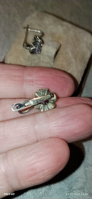 Старые антикварные серьги с именником