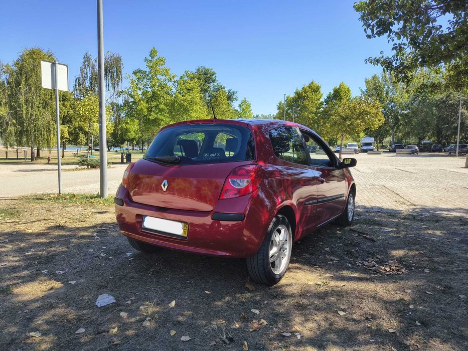 Renault Clio III 1.2 gasolina