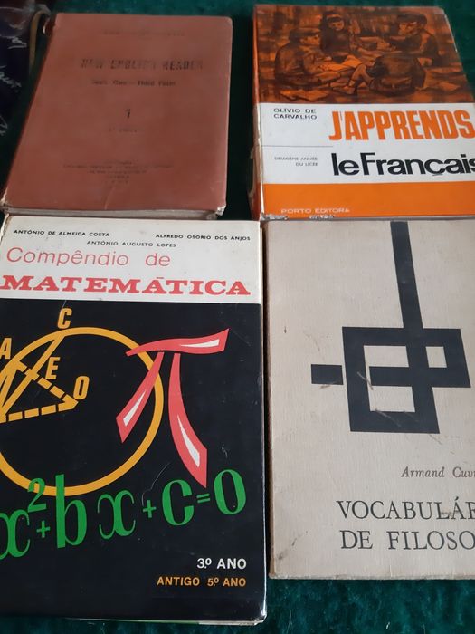 Livros escolares antigos