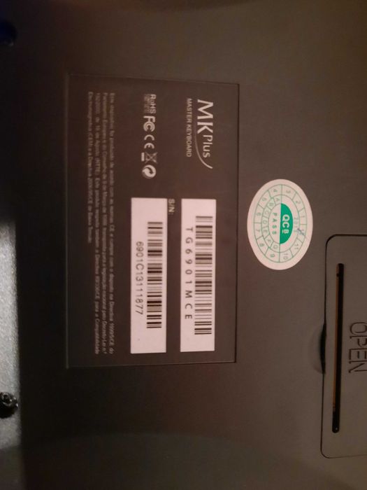 Wireless Bluetooth Keyboard424731375242455041