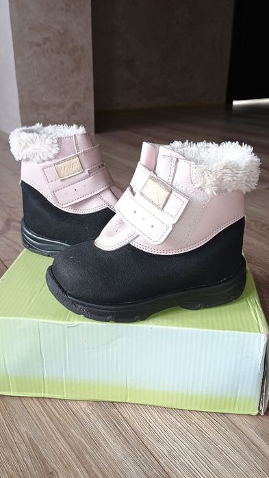 Сапожкі для дівчинки