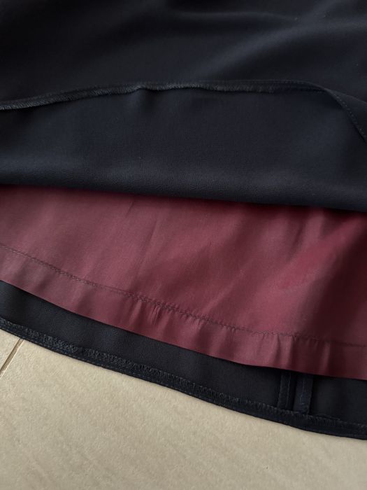 Donna Ricco sukienka ciemno granatowa dwuwarstwowa