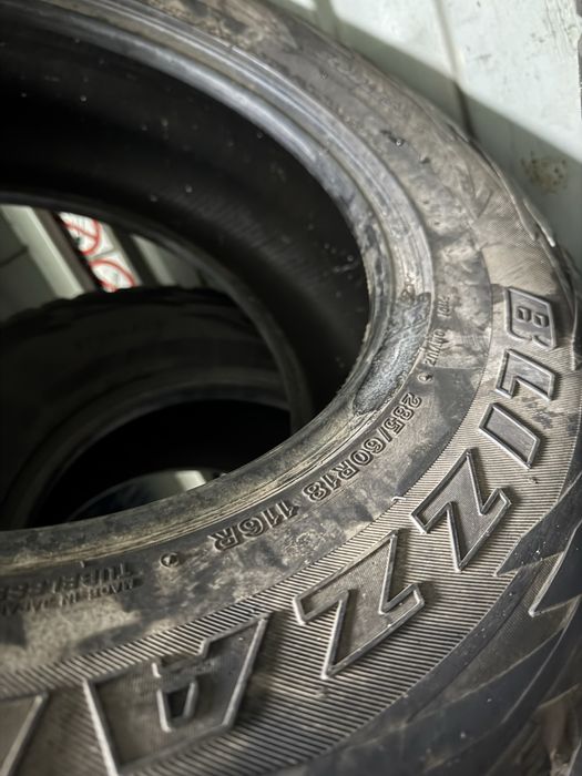 Шини зимові 285/60/18 Bridgestone