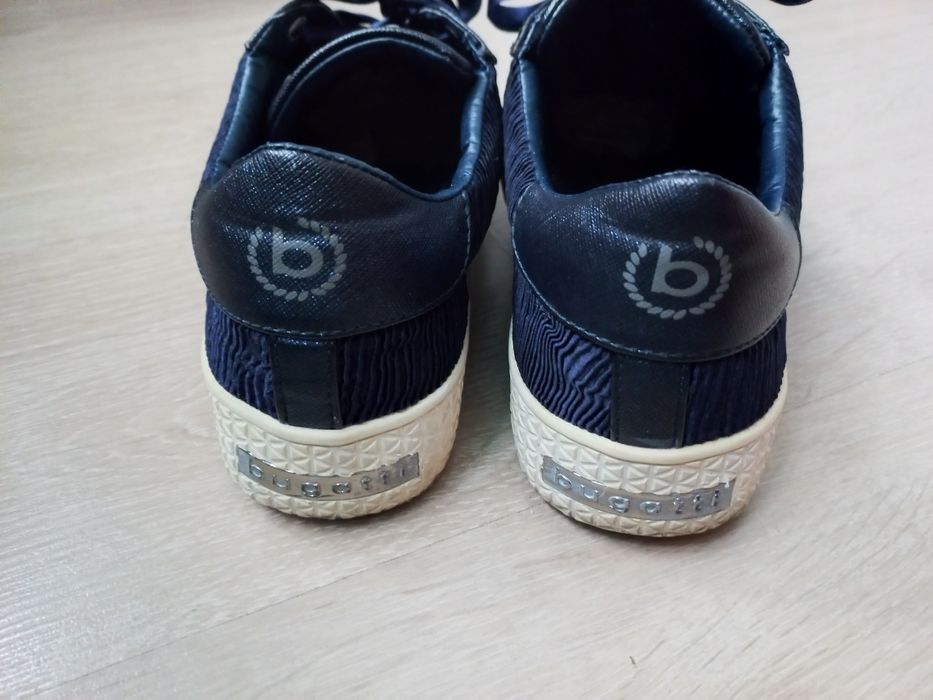 41 р.жіночі bugatti