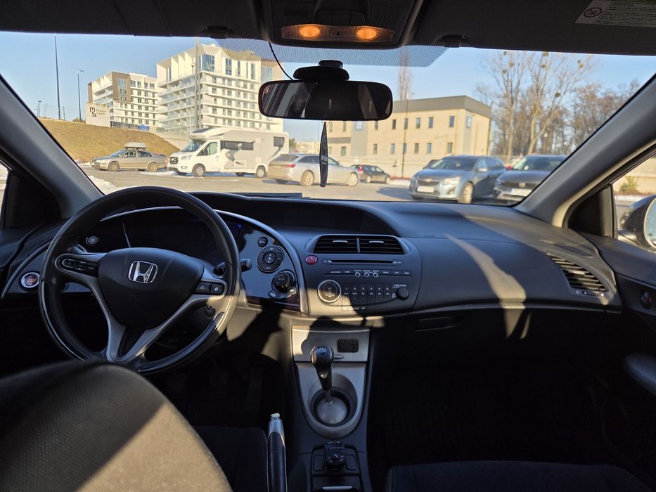 Honda Civic VIII (ufo)