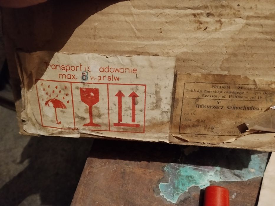 Odkurzacz samochodowy predom typ 124 prl