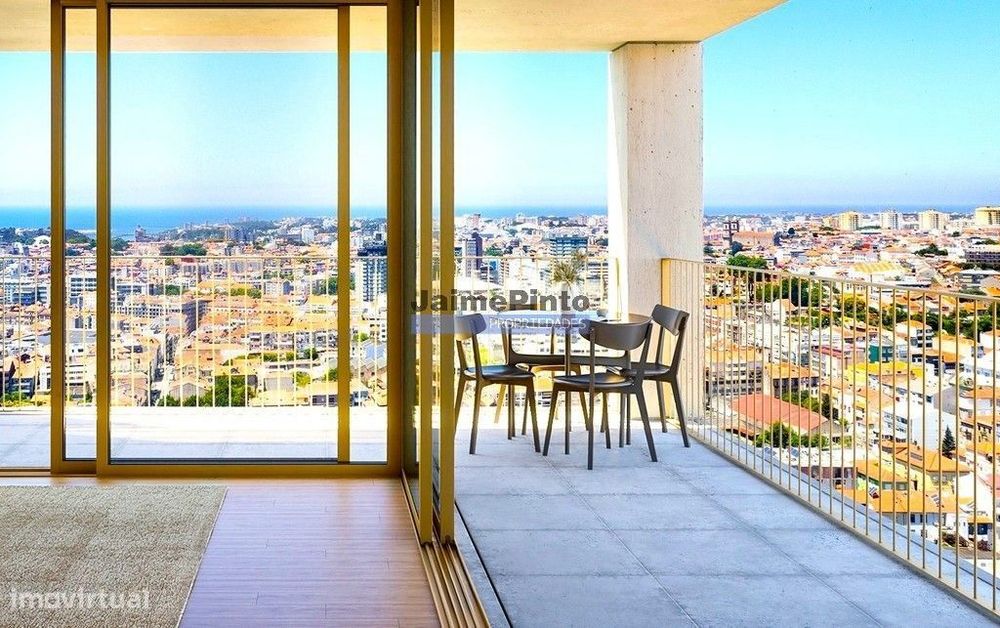 Apartamento, Último Piso, T4, de excelência, à RTP. Portugal, Vila ...
