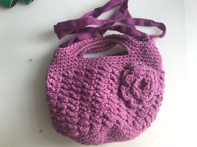 Bolsa em crochet Benetton menina