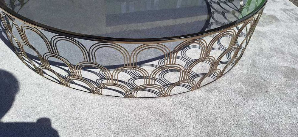 Mesa com tampo de vidro