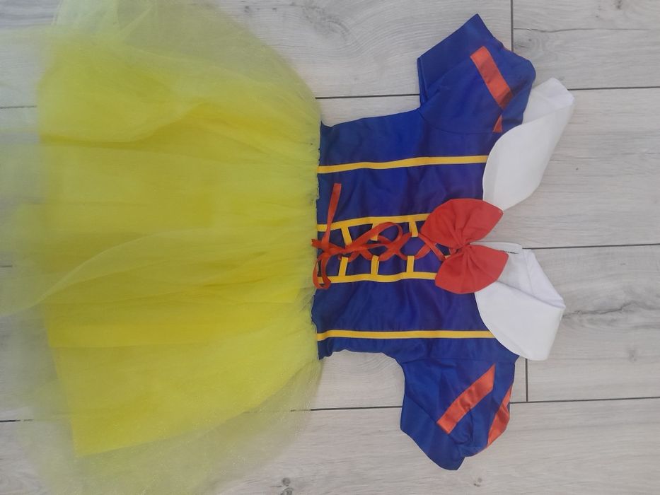 Strój karnawałowy dziewczynka królewna Śnieżka