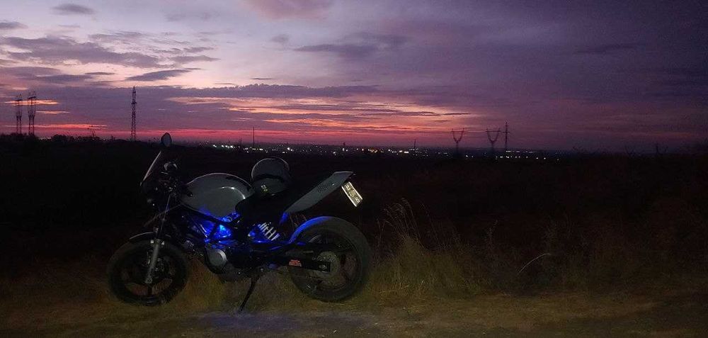 Honda VTR250 strit bike