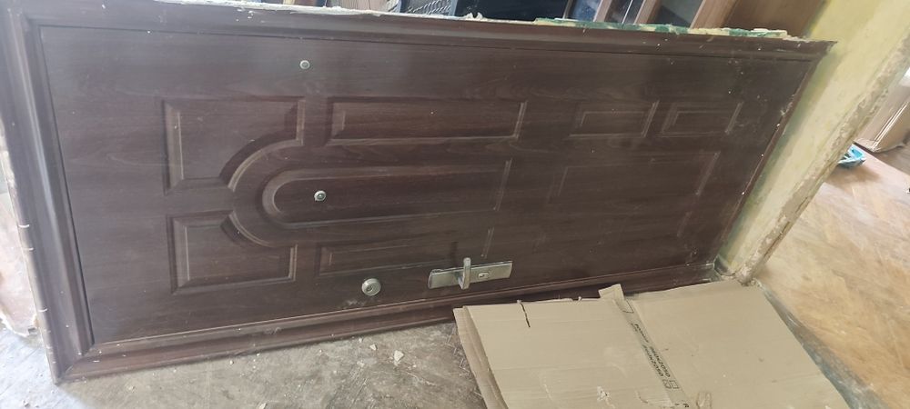 Продам вхідні двері